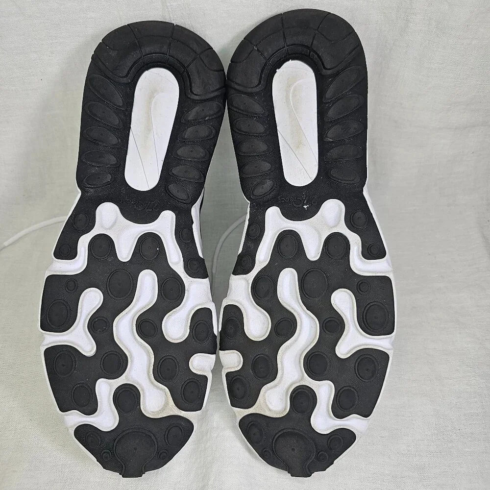 Nike Air Max 270 React Lightweight Sneaker US 10 CI3899-101 - Picture 9 of 10